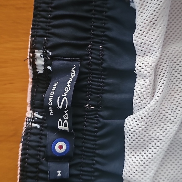 Ben Sherman Pink Blossom Bulldog Men's Size Medium Swim Trunks - Picture 2 of 10